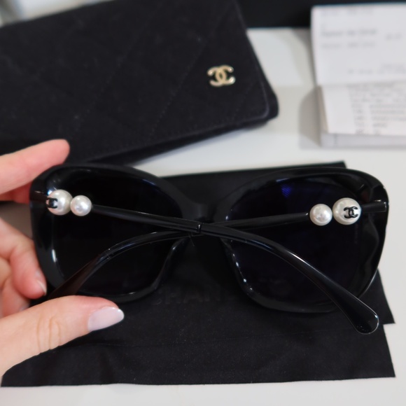 Original Chanel Sunglasses - Picture 2 of 7